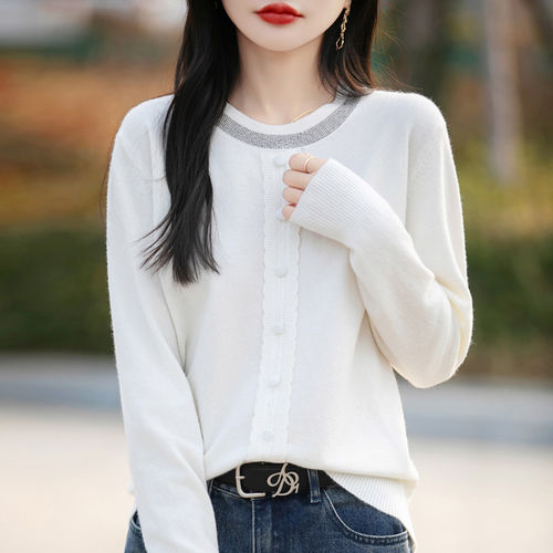 独特设计圆领烫钻针织衫女打底