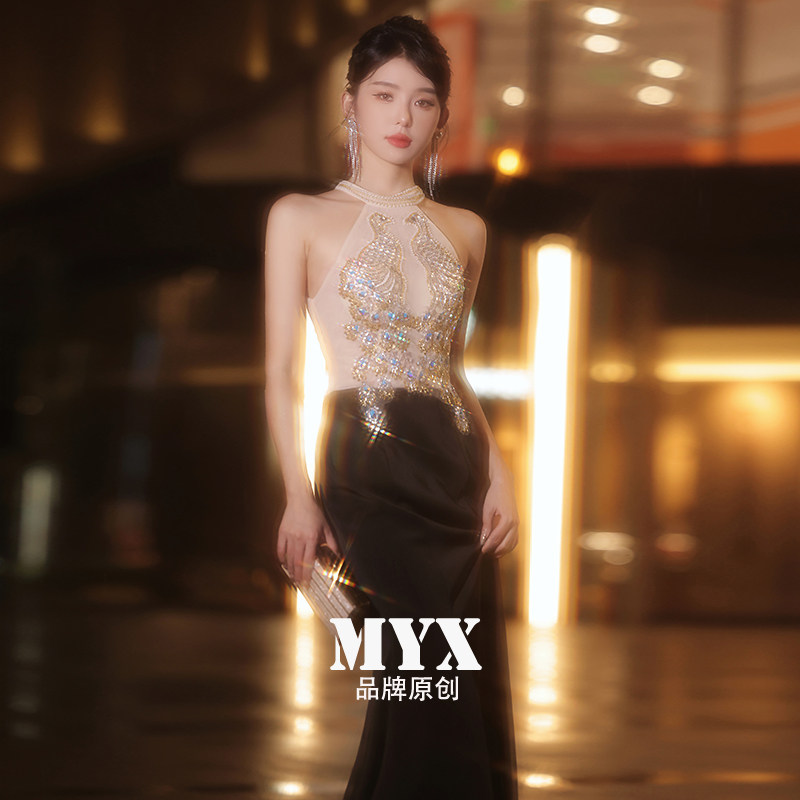 性感挂脖晚礼服连衣裙礼服图片