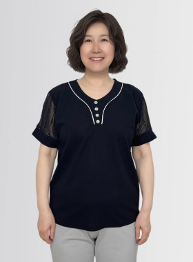 中老年宽松V领短袖T恤女2026春夏新款韩国代购黑色纽扣上衣妈妈装