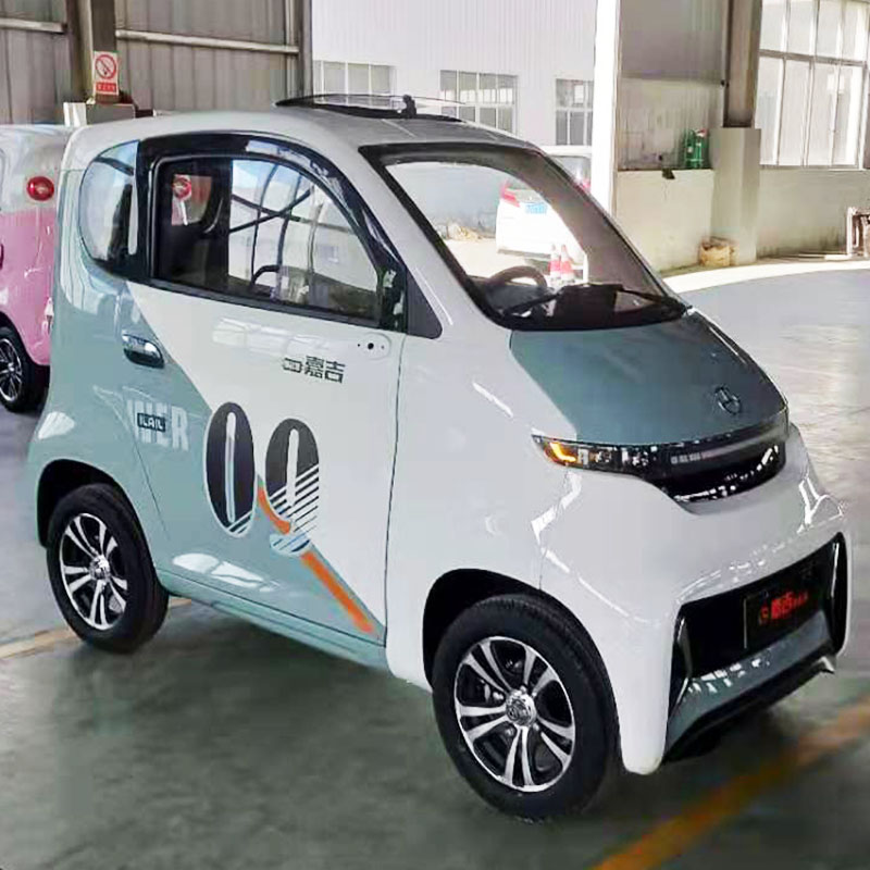 全封闭电动四轮车老年代步车