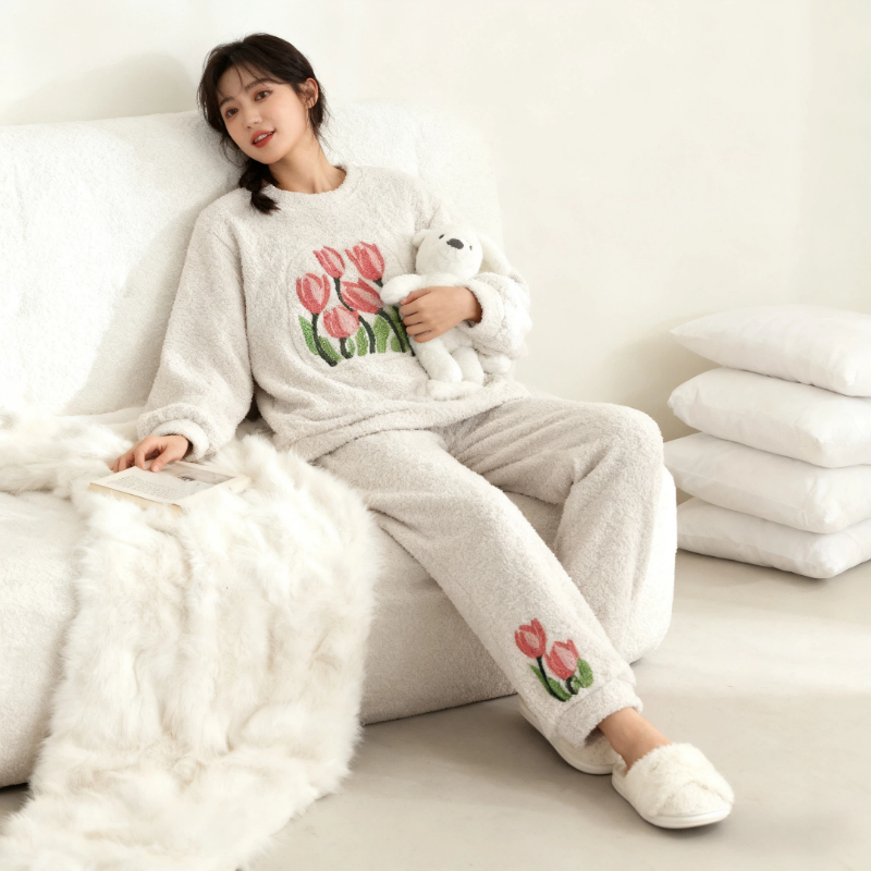 秋冬季女珊瑚绒套头睡衣超柔软时尚加厚保暖半边绒外穿家居服套装