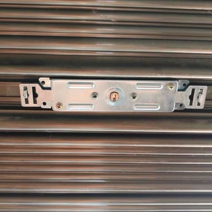 卷拉门配件防盗锁锁芯中间开铜芯大门卷帘门锁老式通开防撬底开