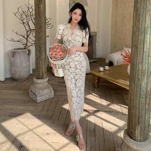 轻奢高级感法式 蕾丝连衣裙气质V领礼服 复古宫廷风蝴蝶结长款 修身