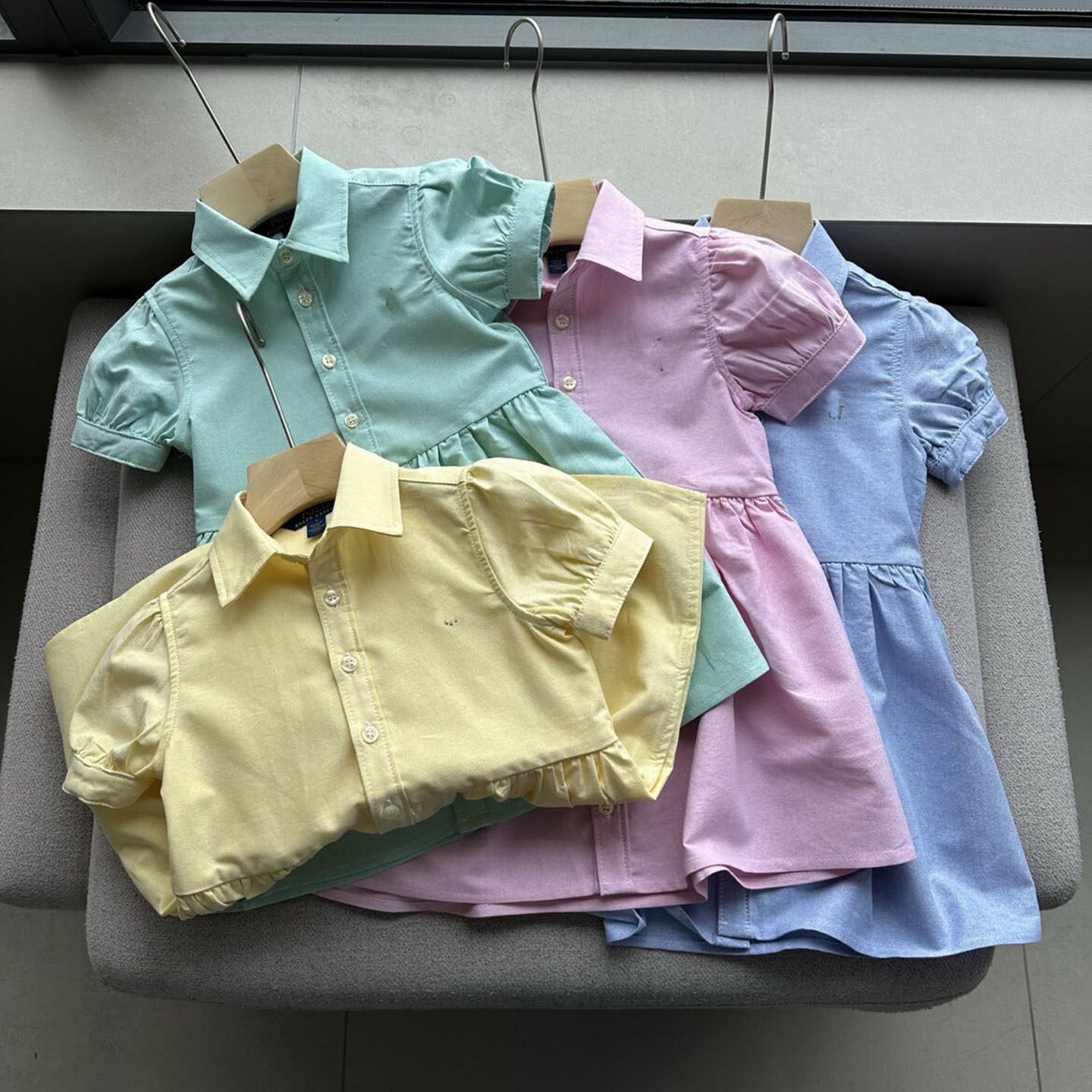 26年外贸经典polo翻领糖果色中小童女纯棉牛津布泡泡袖修身连衣裙