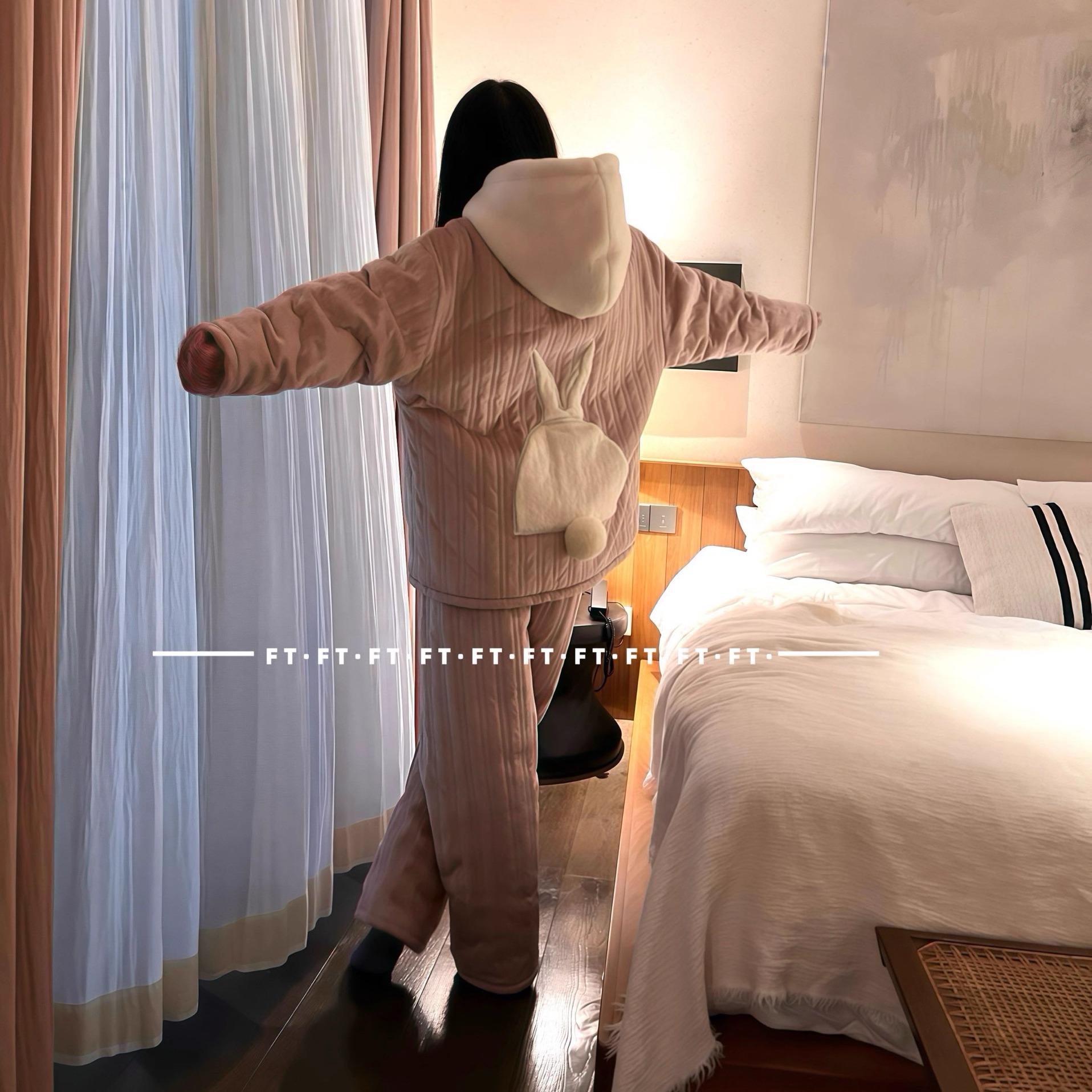 FT原创下雪过年战袍保暖夹棉兔绒睡衣女高级云感绒加厚家居服