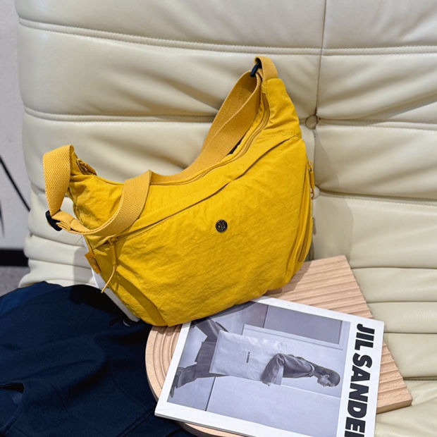 博卜6308泡芙系列可颂斜挎包