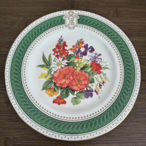 Royal Crown Derby 皇家皇冠德比 1985年 皇家生日纪念花卉收藏盘