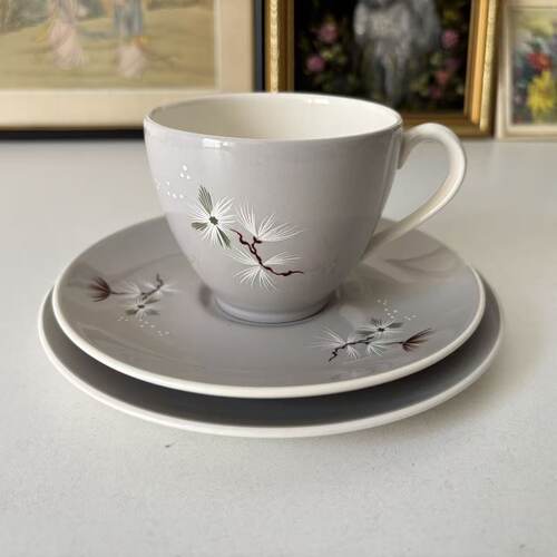 Royal Doulton 皇家道尔顿 FROST PINE 三重奏中古下午茶杯咖啡杯