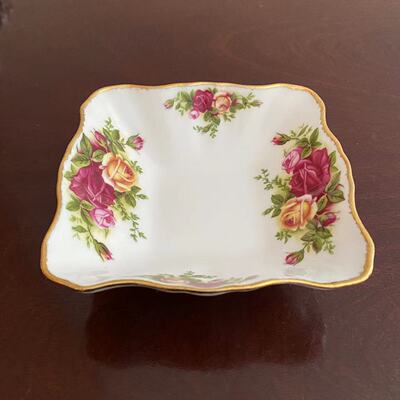Royal Albert 皇家阿尔伯特 62年 Old Country Roses老镇玫瑰方盘