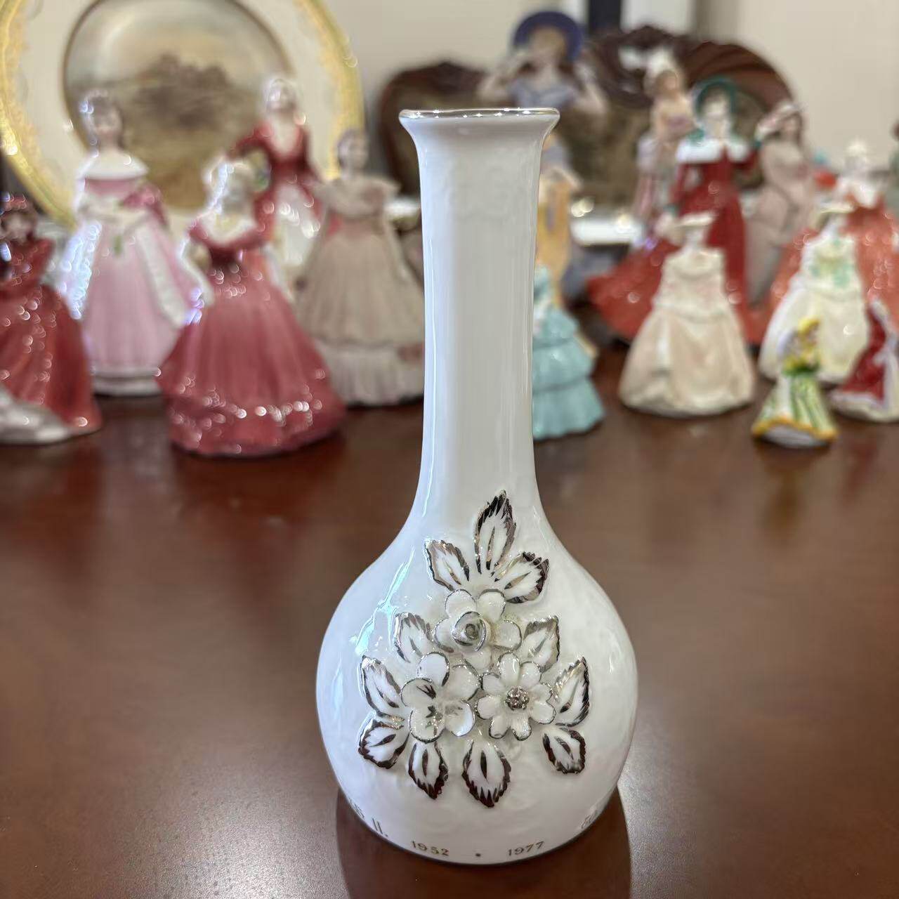 Crown Staffordshire 1977年英国女王银禧纪念收藏手工纹饰瓷花瓶