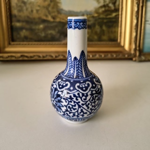 欧洲回流 景德镇制 创汇青花缠枝莲纹天球瓶 老厂货蕉叶瓷小花瓶