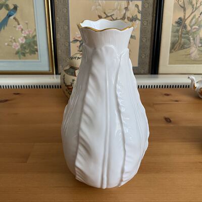 Royal Worcester 皇家伍斯特 1986年 中古骨瓷描金叶片纹饰花瓶