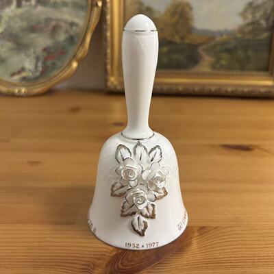 Crown Staffordshire皇冠斯塔福德 1977年英国女王银禧纪念瓷铃铛