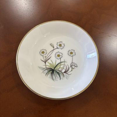 Royal Worcester 皇家伍斯特 英国骨瓷花卉装饰小瓷碟 摆件首饰盘