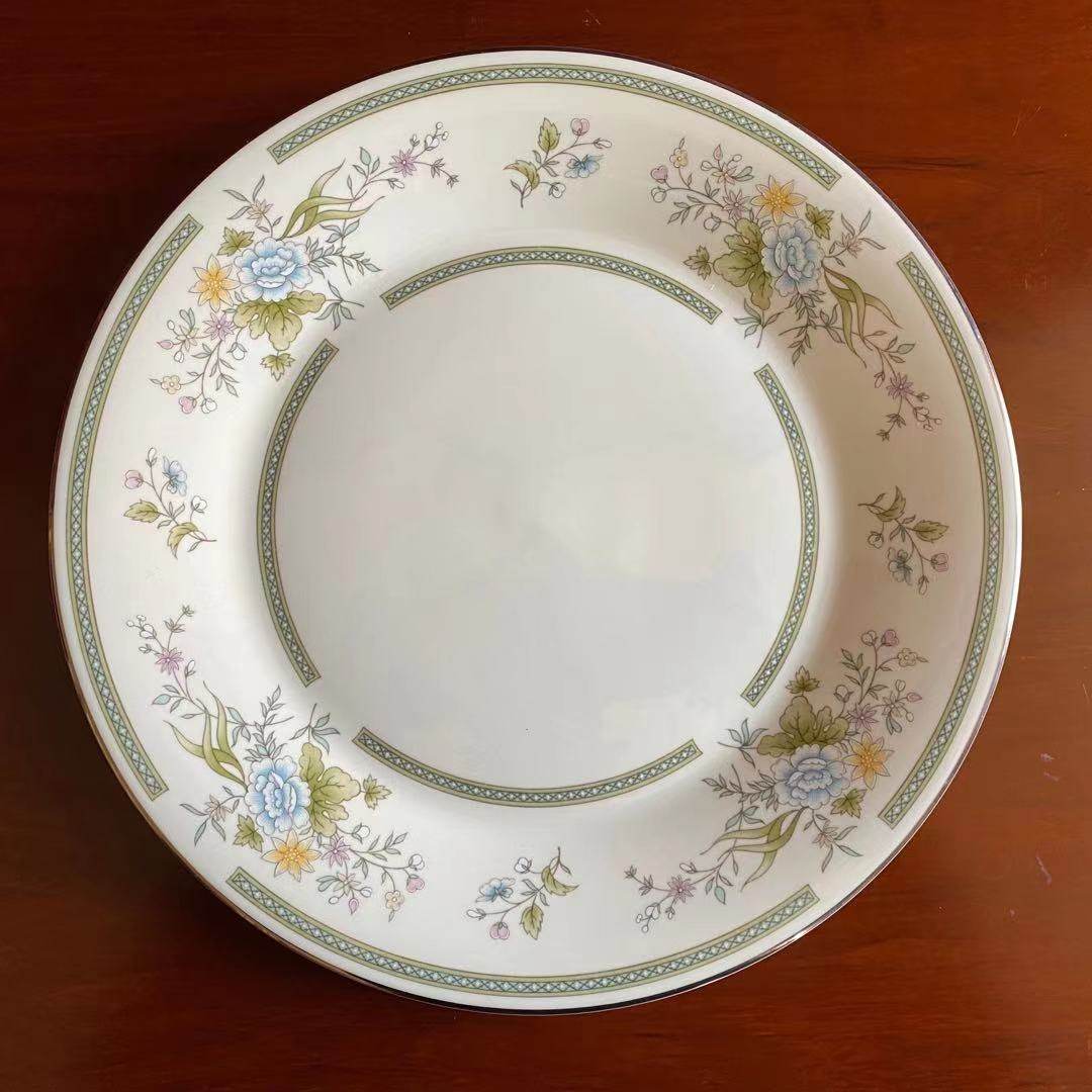 Royal Doulton 皇家道尔顿 1981年产英国十寸正餐碟 罗曼史大瓷盘