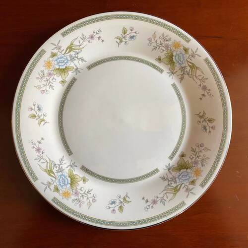 Royal Doulton 皇家道尔顿 1981年产英国十寸正餐碟 罗曼史大瓷盘