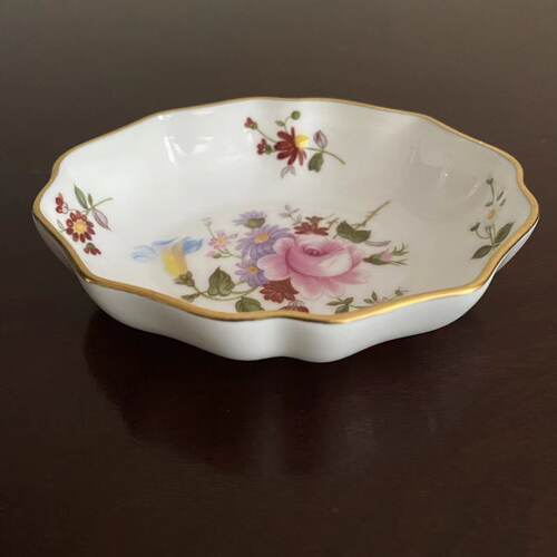 Royal Crown Derby 皇家皇冠德比 之花束中古收藏装饰首饰碟 摆盘