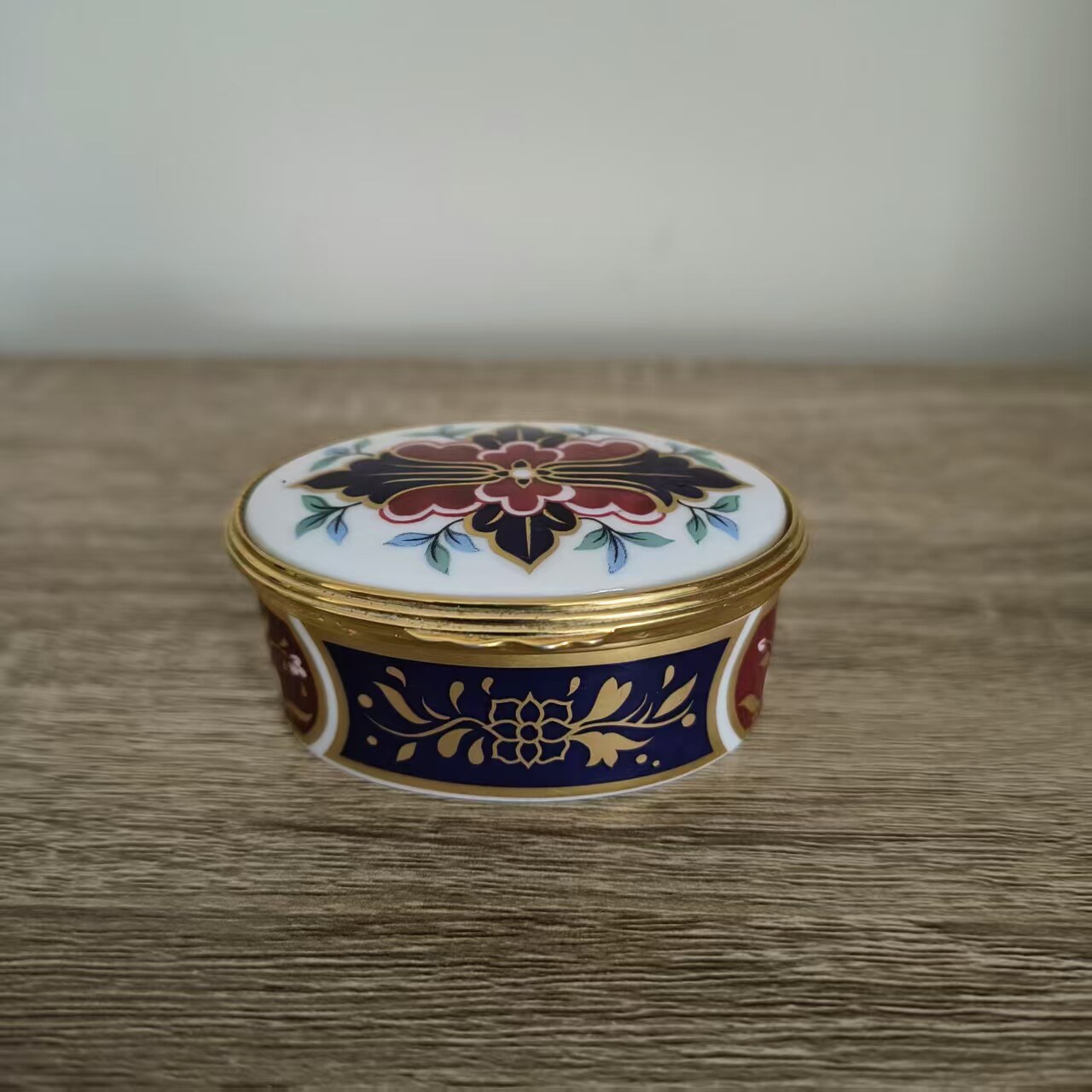 Royal Worcester 皇家伍斯特 1989年 珍藏系列复刻摄政王子首饰盒
