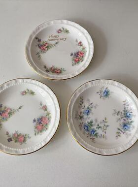Royal Albert 皇家阿尔伯特 英国骨瓷花边碟 中古收藏摆件小瓷盘