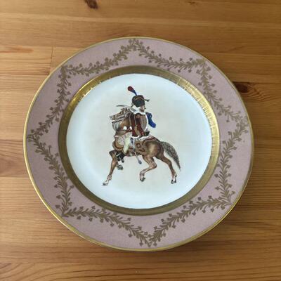 Limoges 利摩日 法国底部作者签名纯手绘骑士收藏碟 孤品装饰赏盘