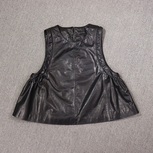 春个性新款真皮马甲女款无袖圆领短款宽松显瘦背心拉链休闲风外套