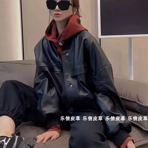 绵羊皮宽松显瘦棒球服款皮夹克
