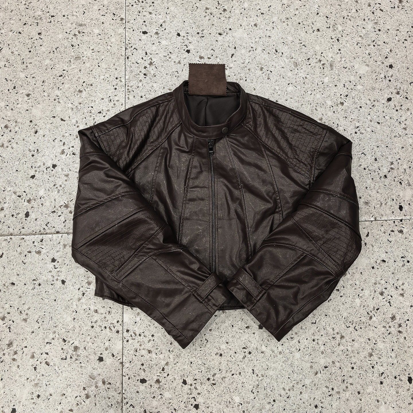 新款时尚真皮皮衣女款短款羊皮机车风立领拉链高级感显瘦夹克外套,女装/女士精品,皮衣,淘宝优惠券,粉丝福利购,淘宝优惠卷