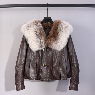 时尚新款羽绒服女绵羊皮修身外套