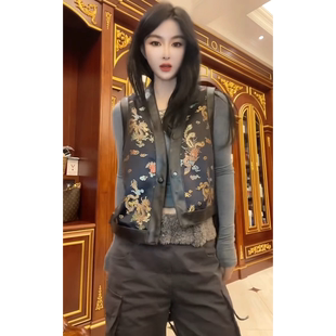 新中式真皮马甲女短款羊皮刺绣国风马甲黑色V领坎肩显瘦时尚外搭