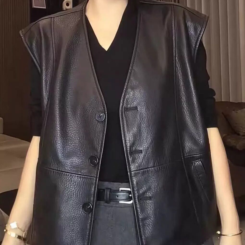 黑色真皮V领单排扣显瘦马甲女