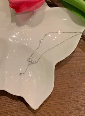 珍珠蝴蝶女网红颈链项链设计感小众高级吊坠精致锁骨链气质钛钢