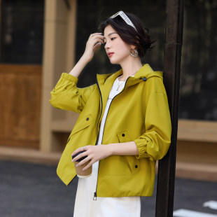 休闲时尚 黄色显瘦百搭高级感夹克上衣 连帽短外套女冲锋衣2026新款