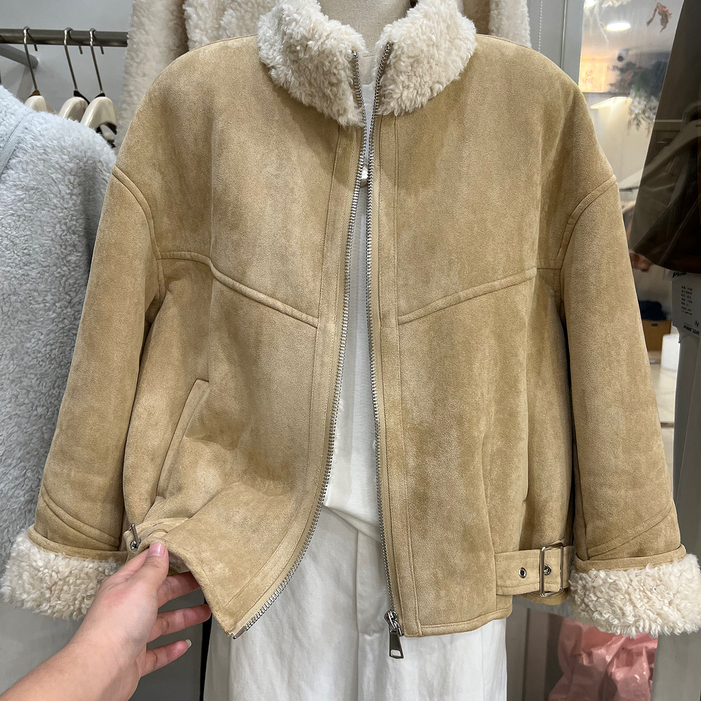 欧货高端麂皮绒羊羔毛外套2025冬新款宽松保暖皮毛一体夹克厚上衣