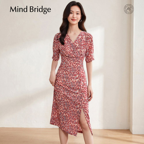 MindBridgeV领显瘦碎花裙