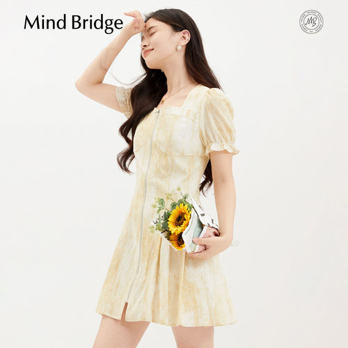 MindBridge设计感A字连衣裙