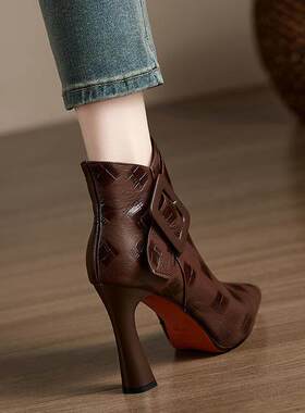 修悦手工女鞋~10cm小个子防水台高跟短靴复古压花羊皮V口切尔西靴