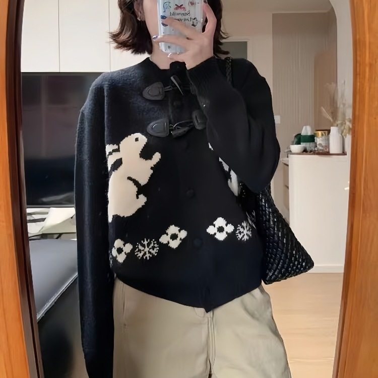 复古牛角扣兔子提花毛衣外套女秋冬季加厚设计感宽松圆领针织开衫