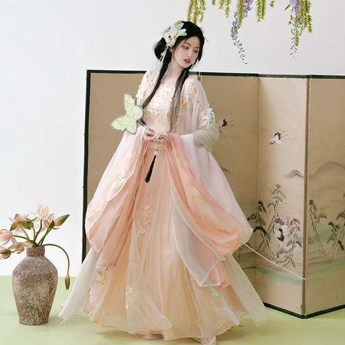 汉尚华莲原创宋制汉服