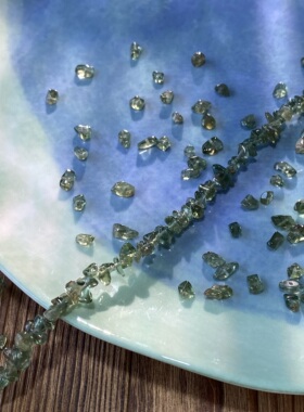 天然绿磷灰3*5mm有孔碎石手工diy串珠手链项链饰品配件材料S357