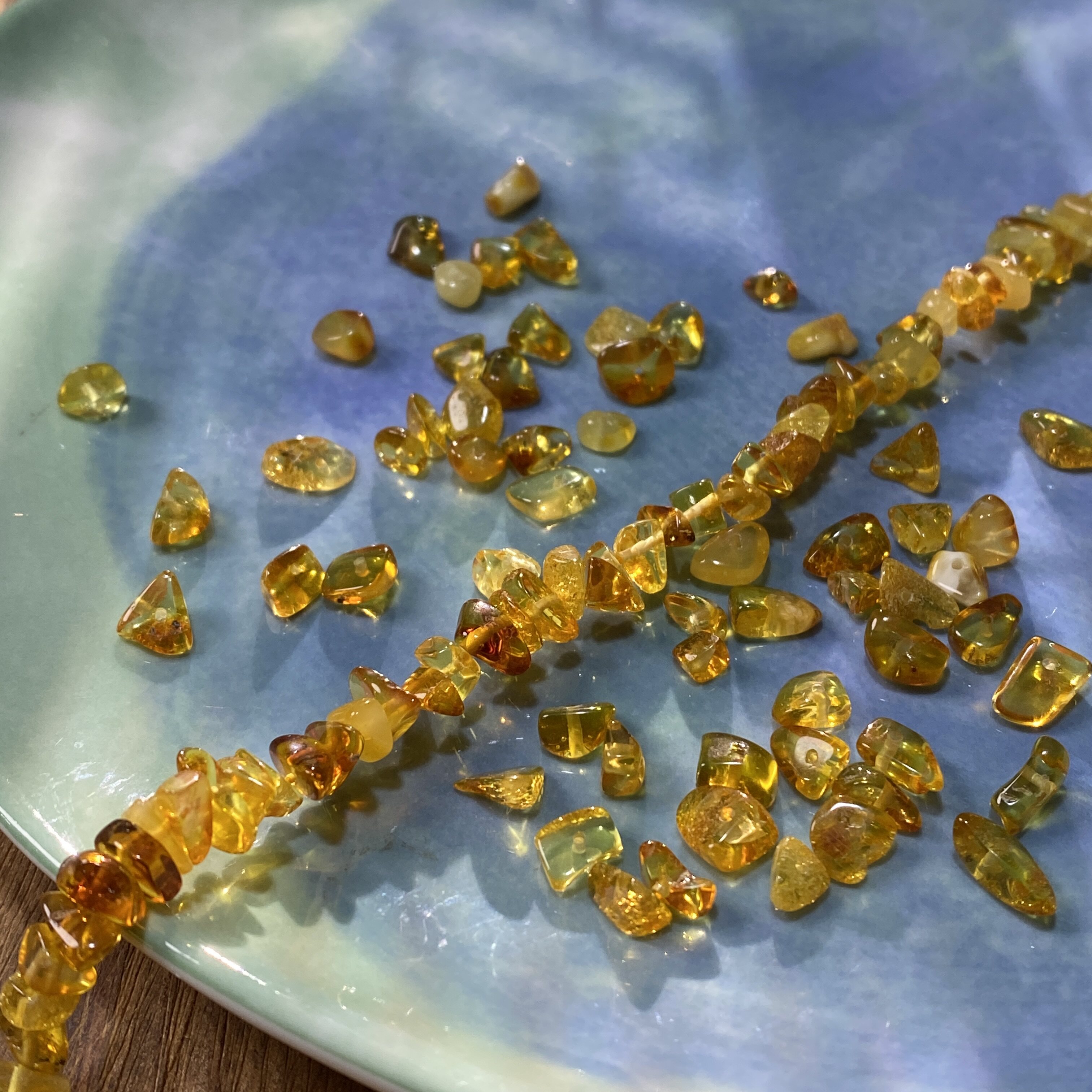 合成蜜蜡5*8mm有孔碎石手工diy串珠手链项链饰品配件材料S964