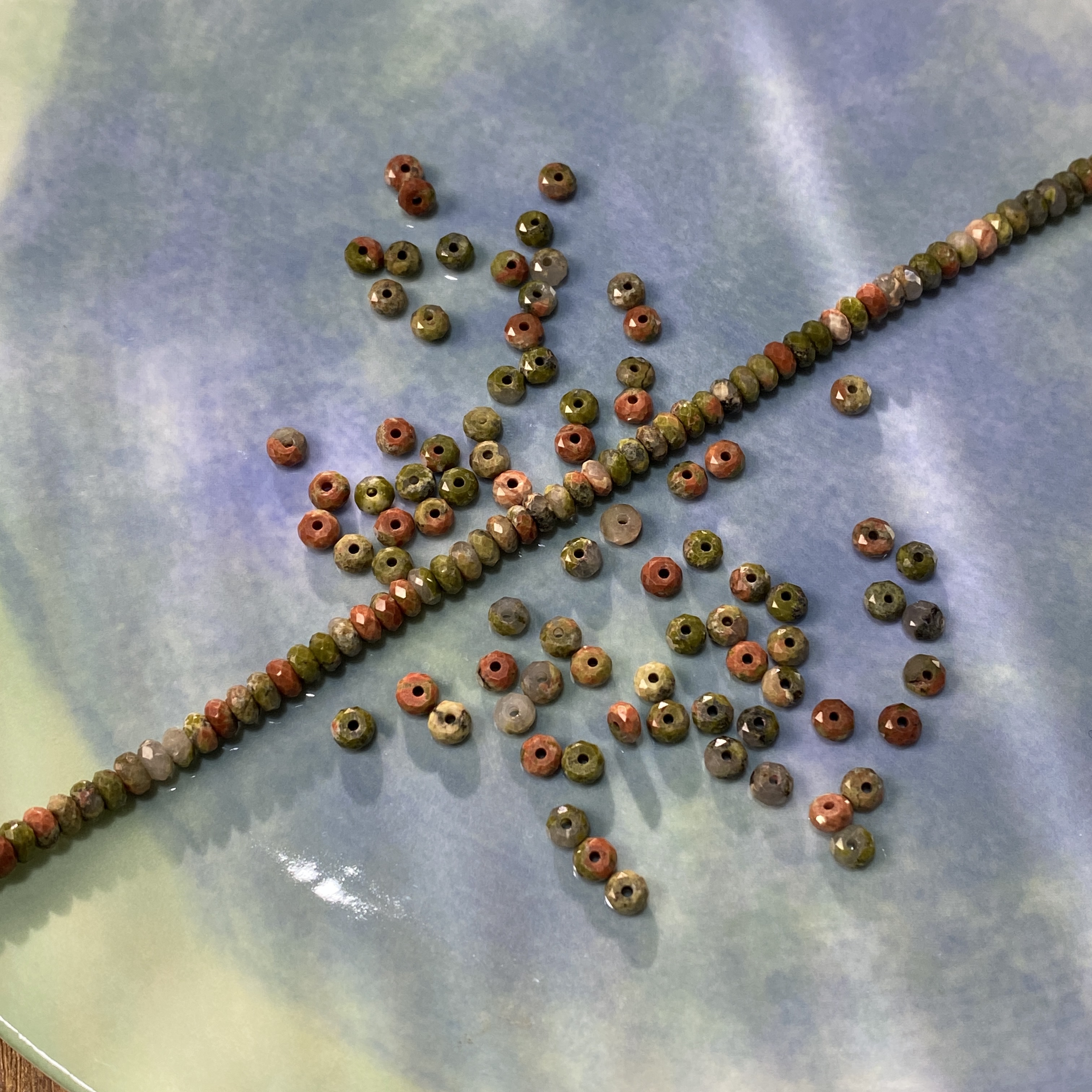 天然花绿切面扁珠2*4mm散珠手工diy串珠手链项链饰品配件S393