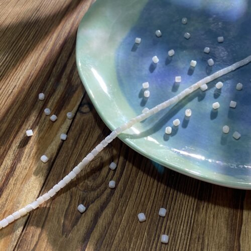 天然淡水白贝3mm贝母小管珠贝珠散珠手工diy串珠手链项链配件S322