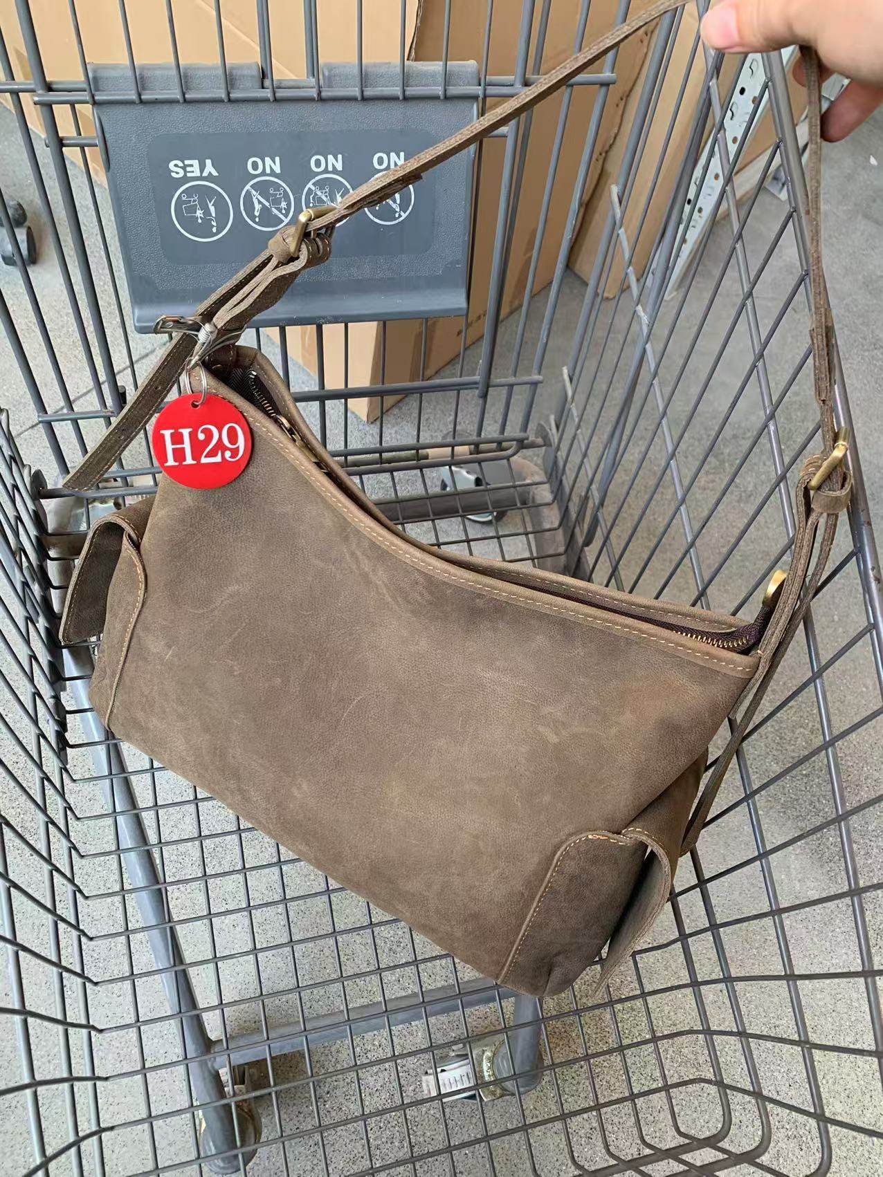 孤品/H29（尺寸：35X24X11cm仅供参考）