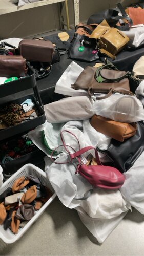H 20元收纳包清仓头层牛皮 不包邮 不留货 默认微瑕