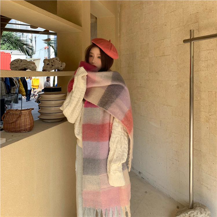 马海毛流苏渐变色街头格子围巾潮