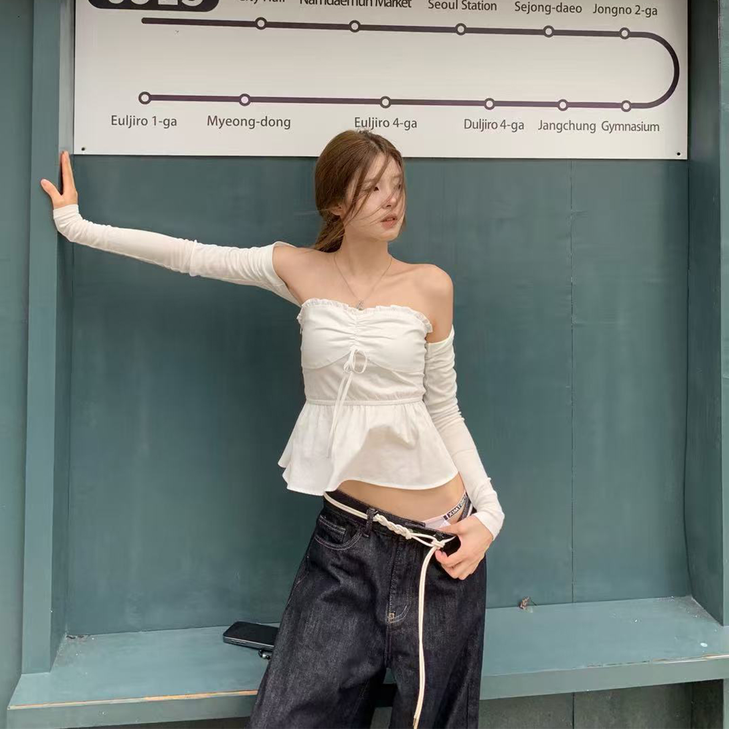 韩系纯白抹胸罩衫显瘦两件套