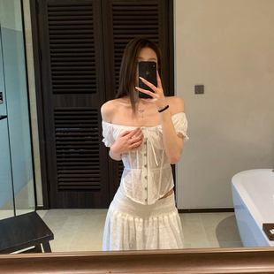 E7Q8 收腰显瘦性感度假风白色小上衣 春夏韩系蕾丝吊带抹胸女修身