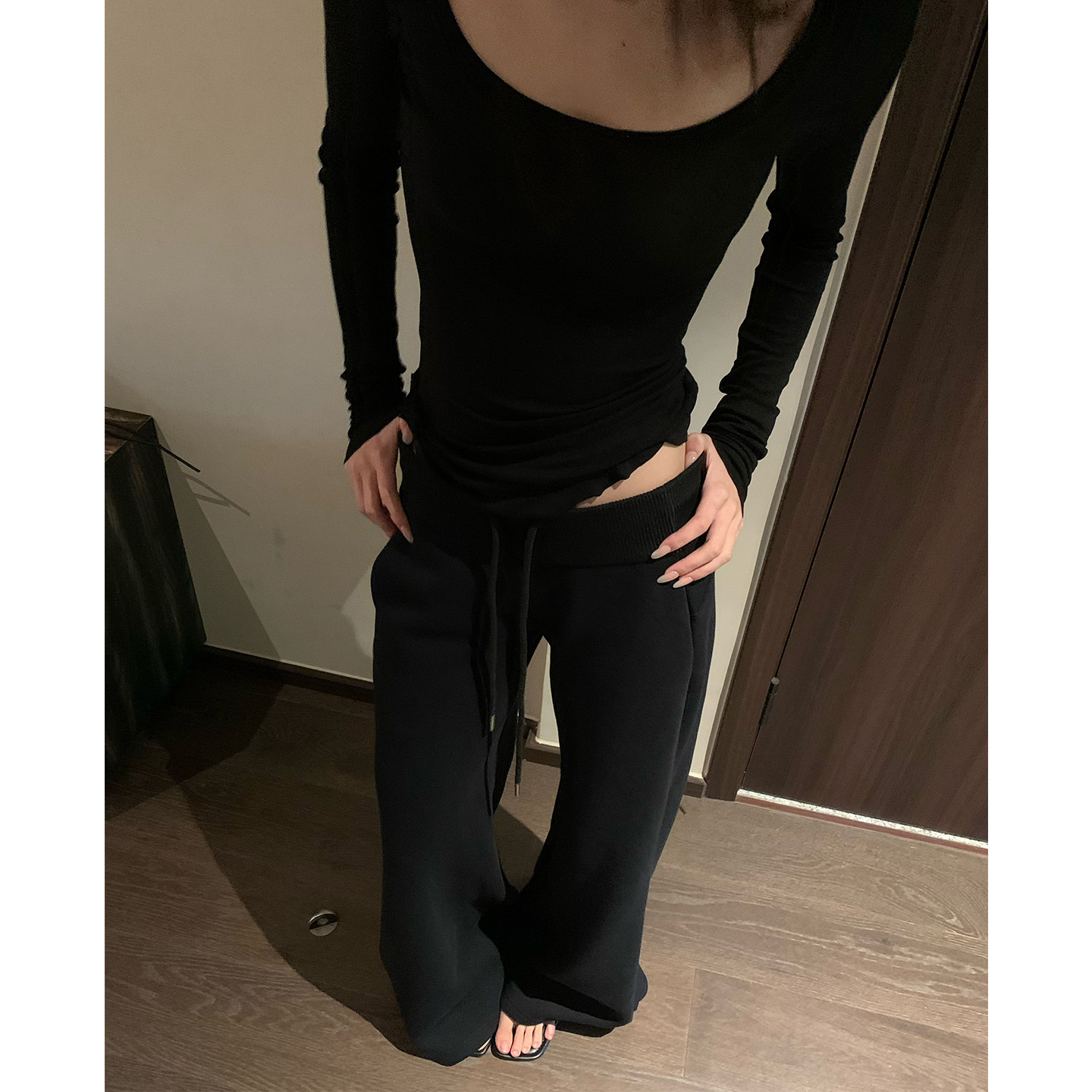 E7Q8 超牛版型 宽松黑色阔腿弹力低腰时尚休闲卫裤女显瘦显高长裤图片