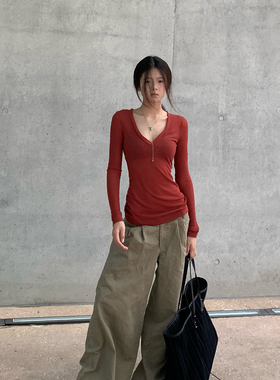 E7Q8 美式三色V领修身显瘦长袖t恤女简约纯色慵懒随性百搭小上衣