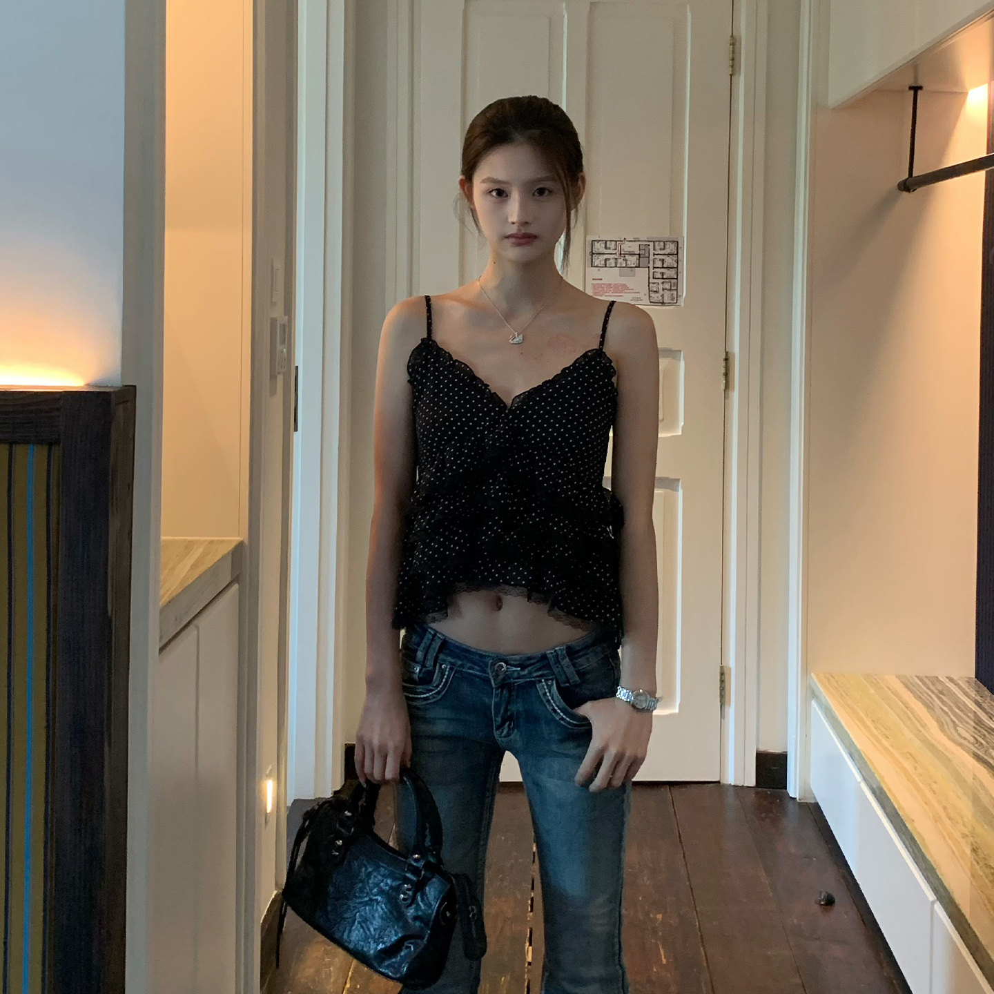 E7Q8 韩系V领波点背心吊带女宽松显瘦时尚百搭短款休闲简约小上衣图片
